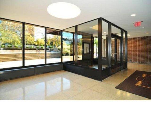 Brooklyn, NY 11207,12399 Flatlands AVE #9L