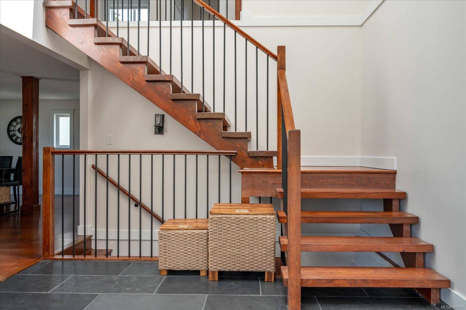 Nanaimo, BC V9R 5Z5,1285 College Dr