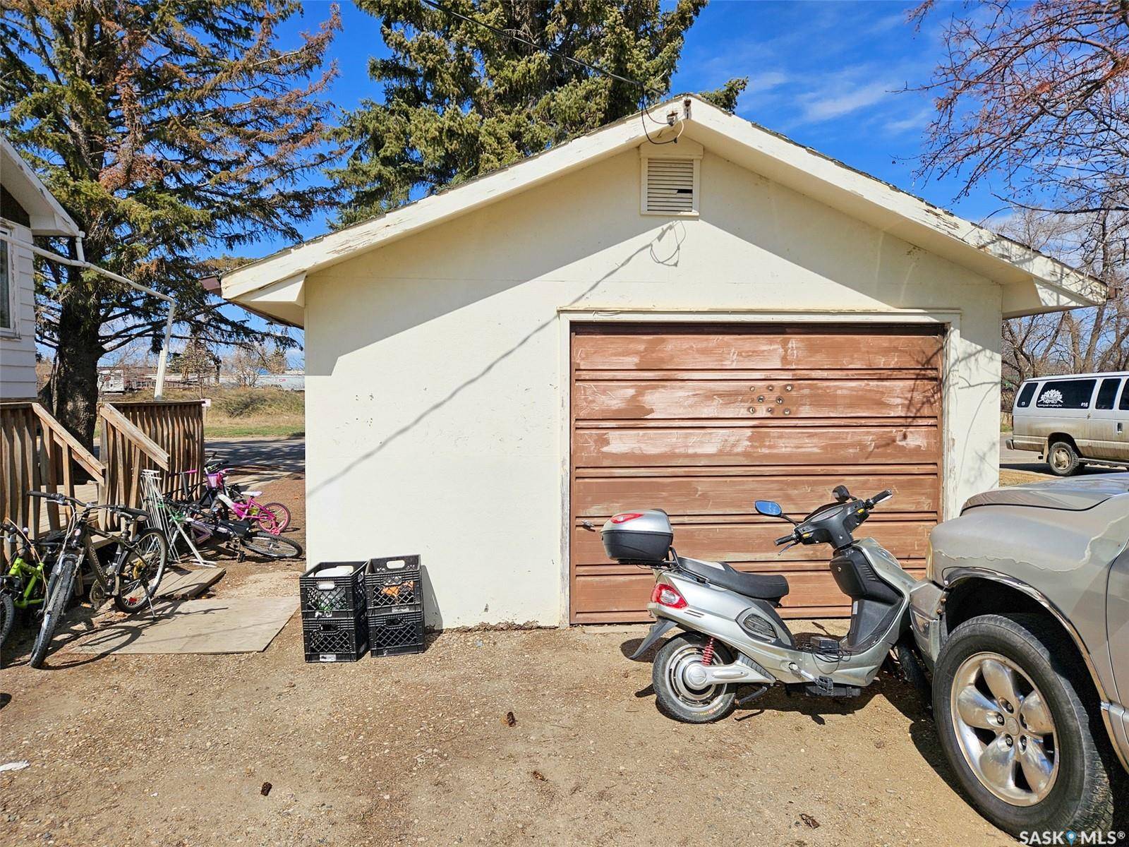 Swift Current, SK S9H 3L1,3 4th AVENUE SE