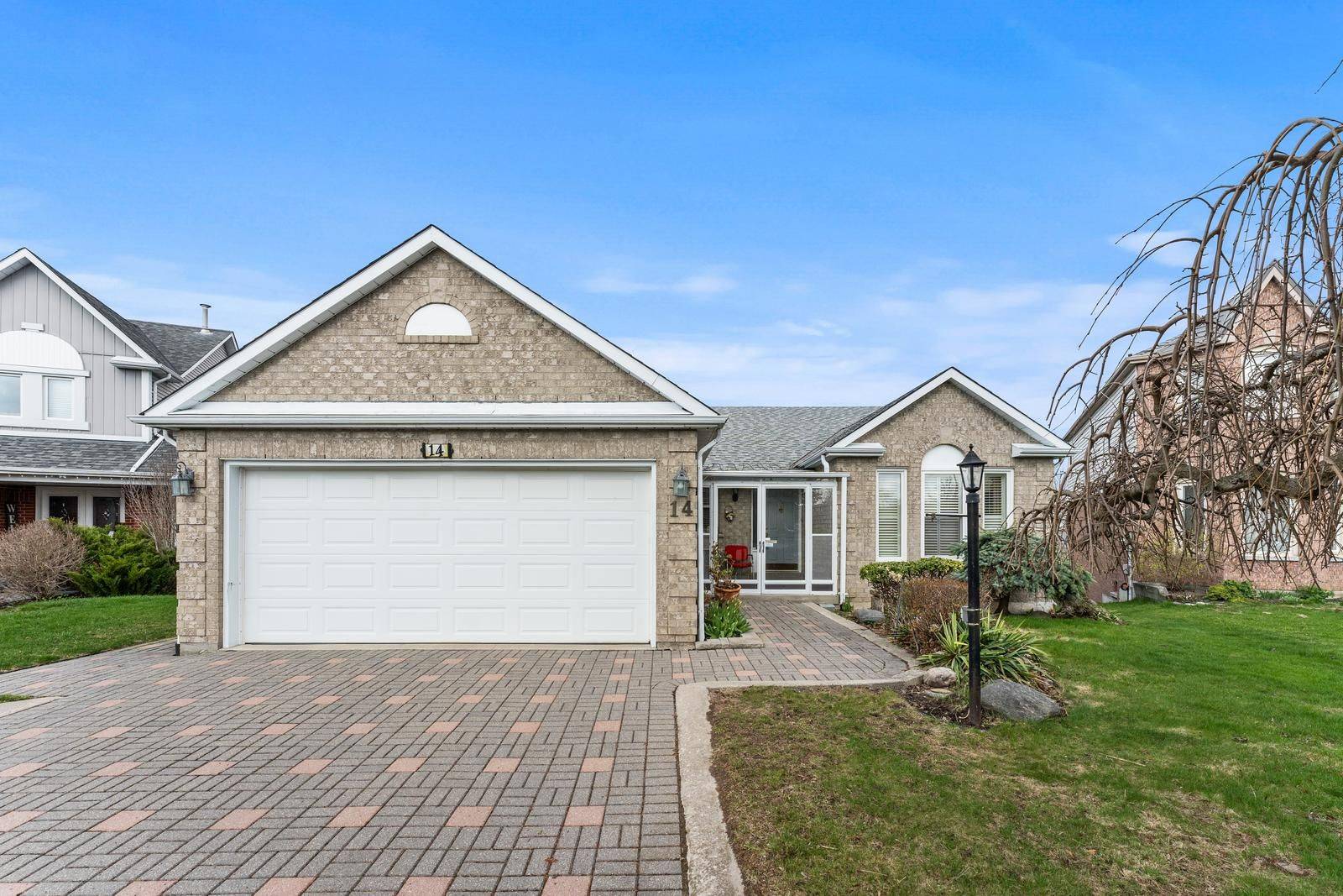 Georgina, ON L4P 3R4,14 CARRICK AVE