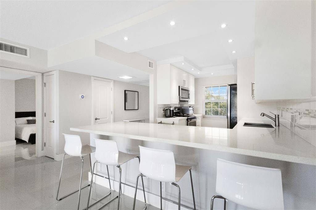 Pompano Beach, FL 33069,4030 W Palm Aire Dr #406