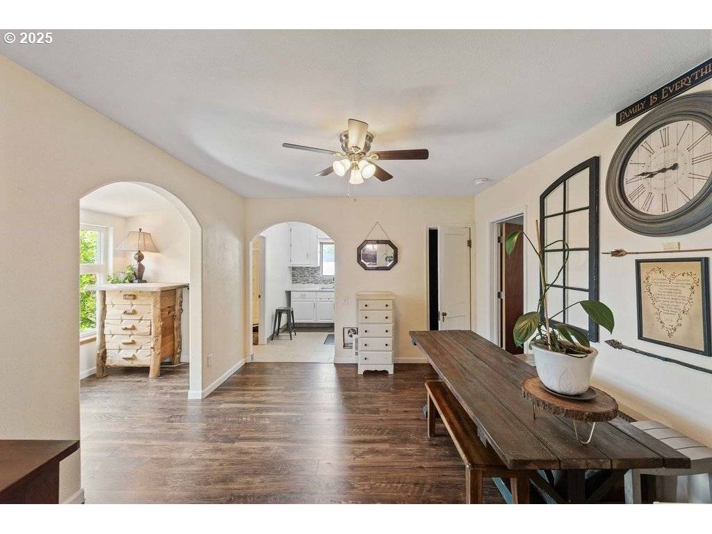 Coquille, OR 97423,163 N DEAN ST