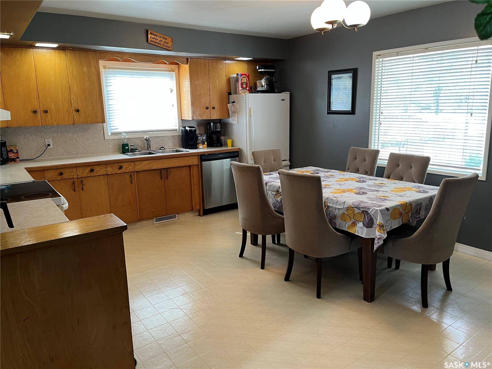 Gravelbourg, SK S0H 1X0,229 4th AVENUE E