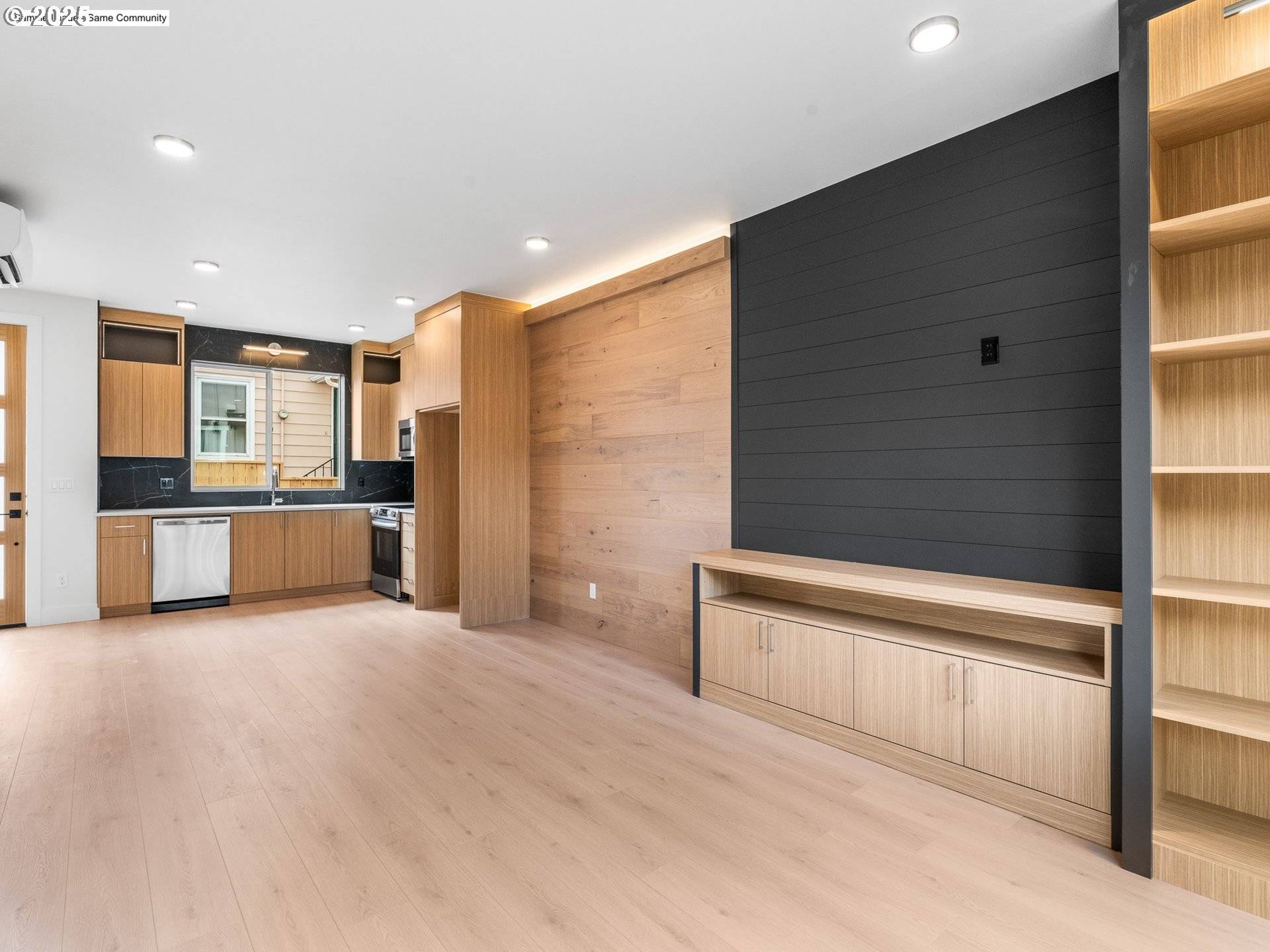 Portland, OR 97202,5171 SE 28th AVE #2