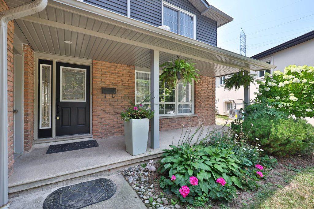 Burlington, ON L7M 1V9,3101 BENTWORTH DR