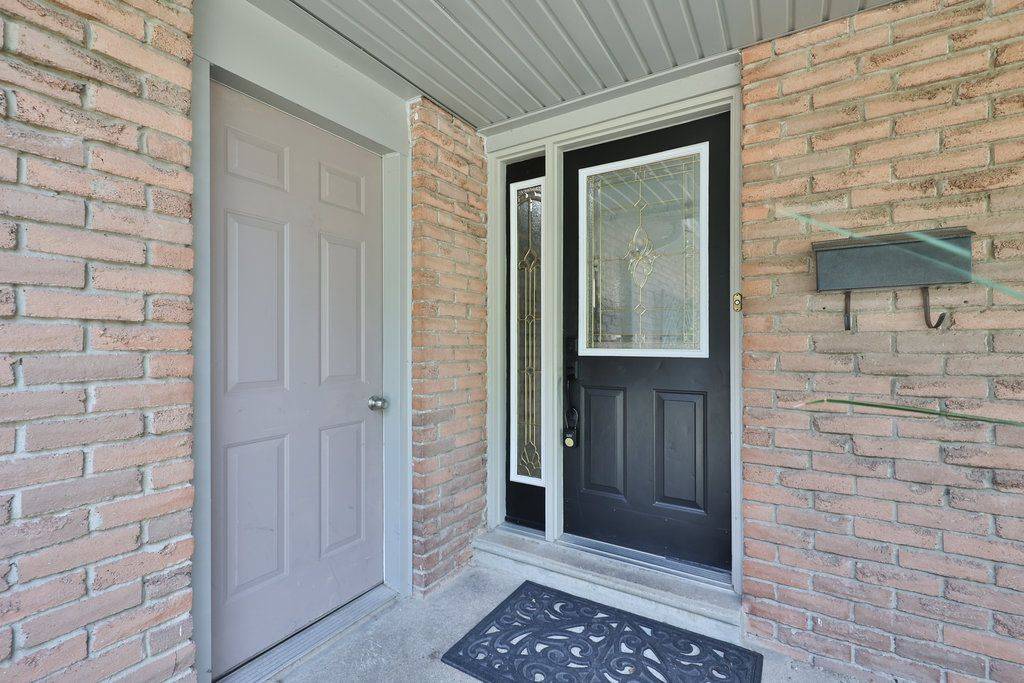 Burlington, ON L7M 1V9,3101 BENTWORTH DR