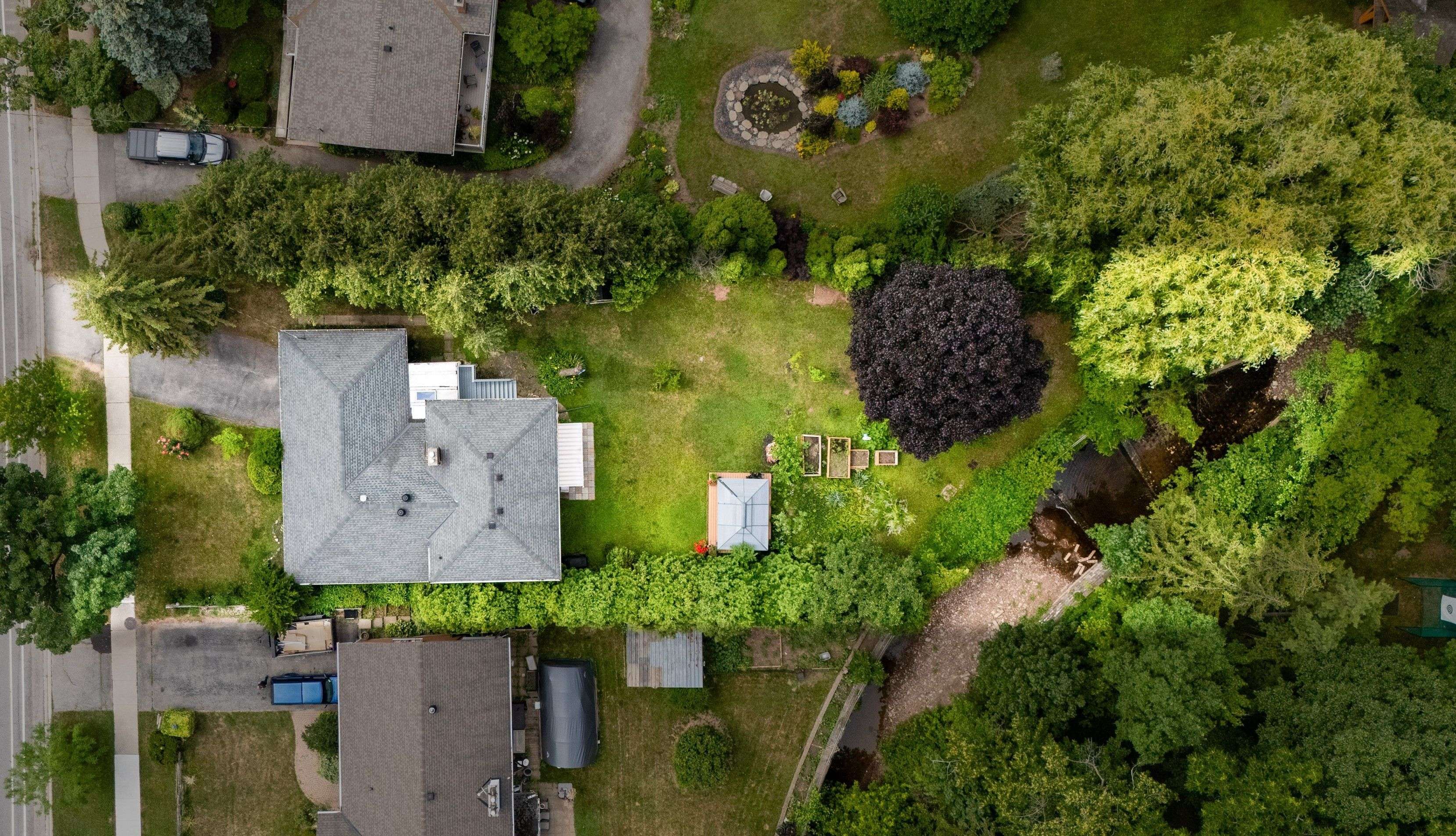 Burlington, ON L7L 2X3,243 Appleby Line