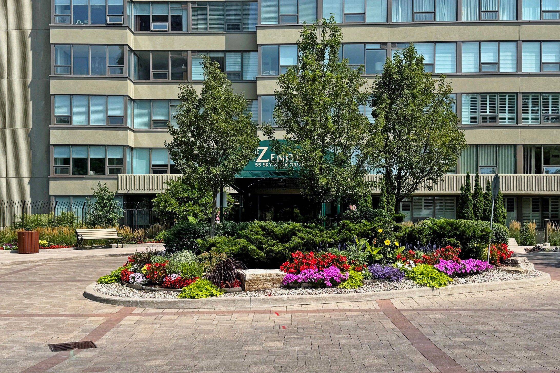 Toronto C15, ON M2H 3N4,55 Skymark DR #605