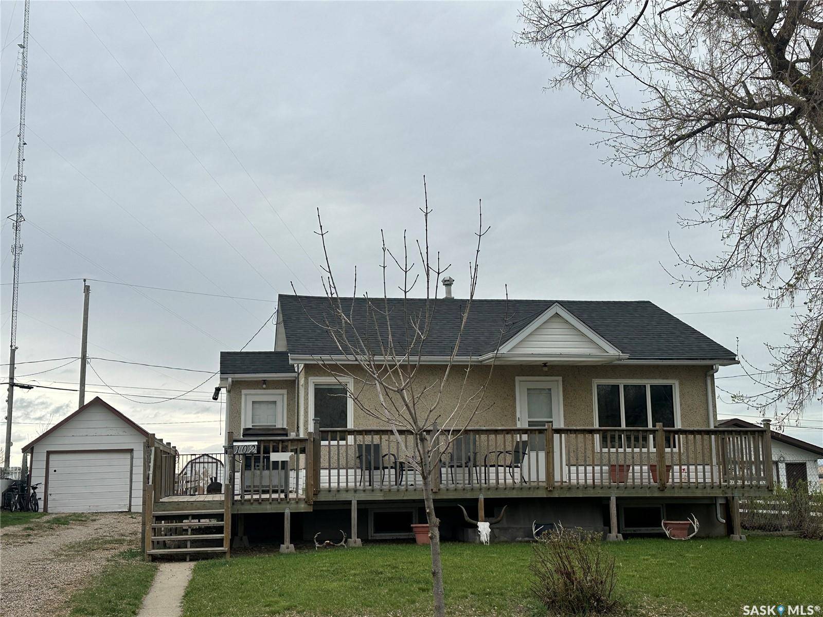 Weyburn, SK S4H 1Z7,102 9th AVENUE SE