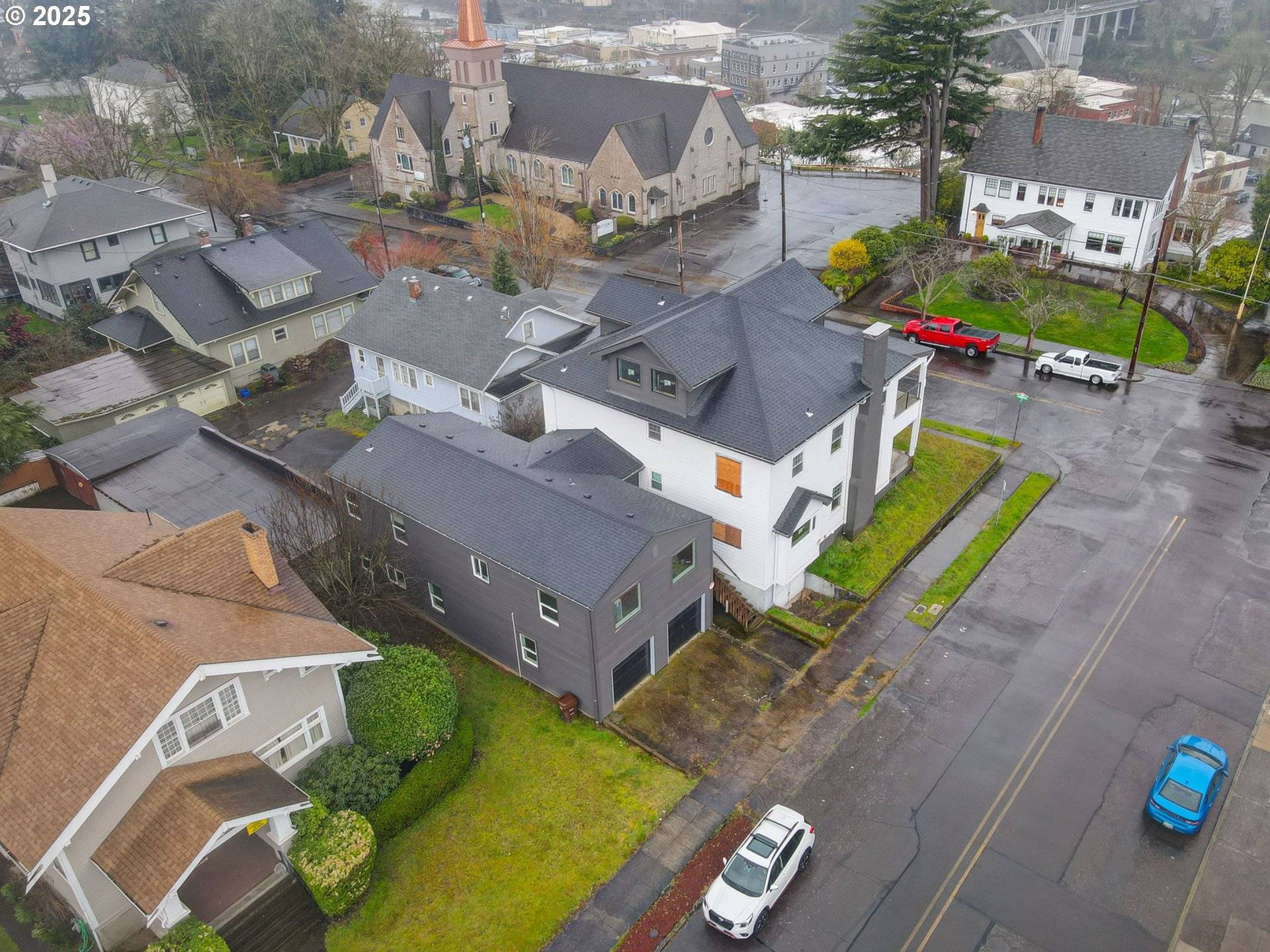 Oregon City, OR 97045,824 CENTER ST