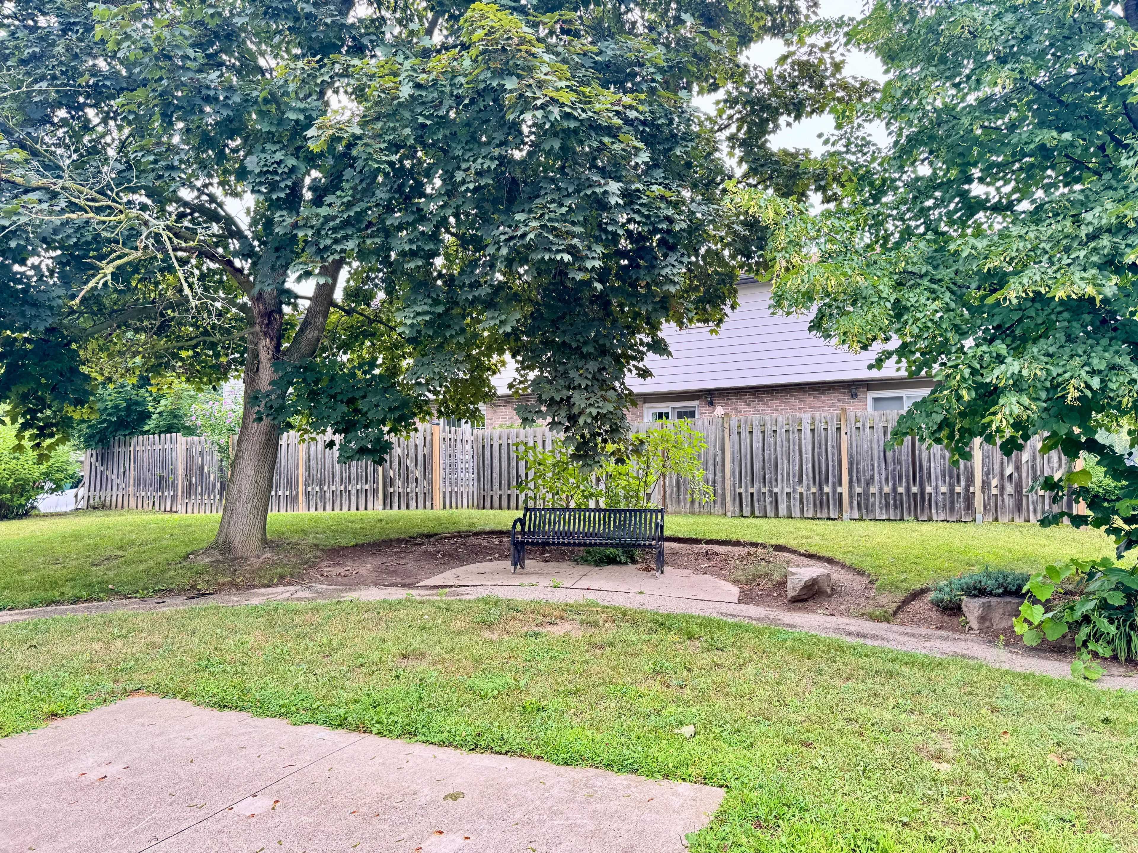 Kitchener, ON N2A 2H5,294 Fergus AVE #1