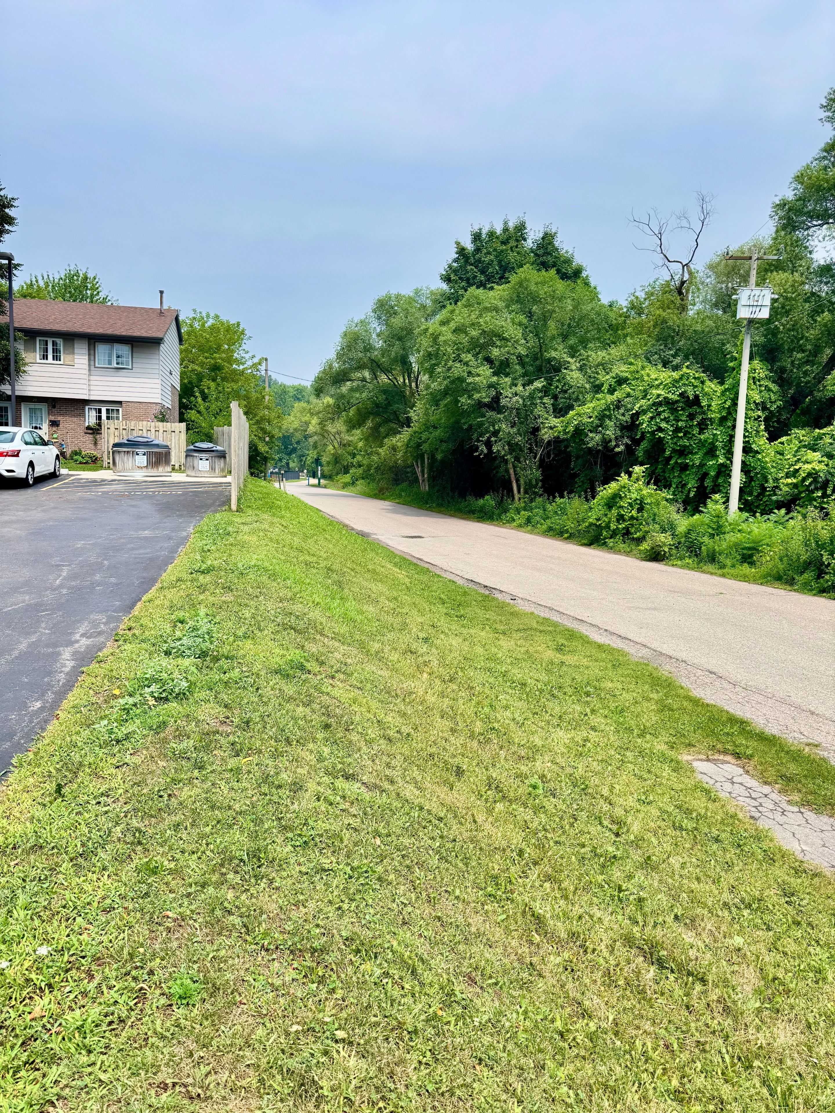 Kitchener, ON N2A 2H5,294 Fergus AVE #1