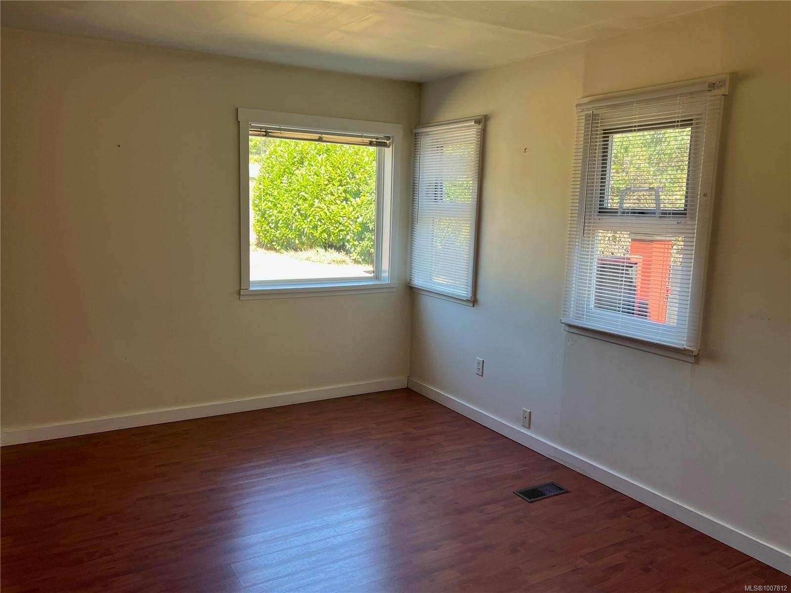 Nanaimo, BC V9R 3K9,474 Wakesiah Ave