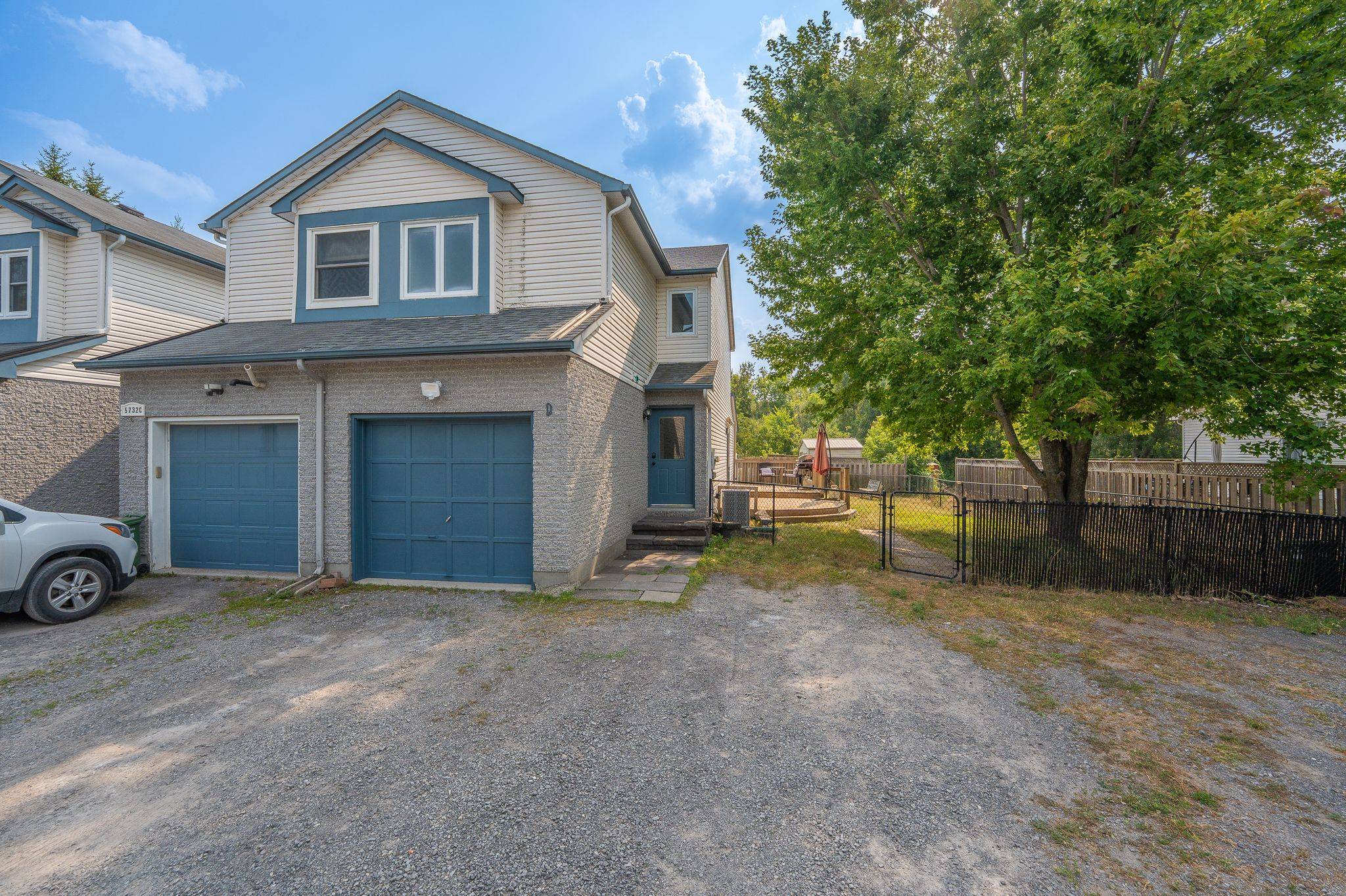 Greely - Metcalfe - Osgoode - Vernon And Area, ON K0A 2W0,5732 Andrasi CRES #D