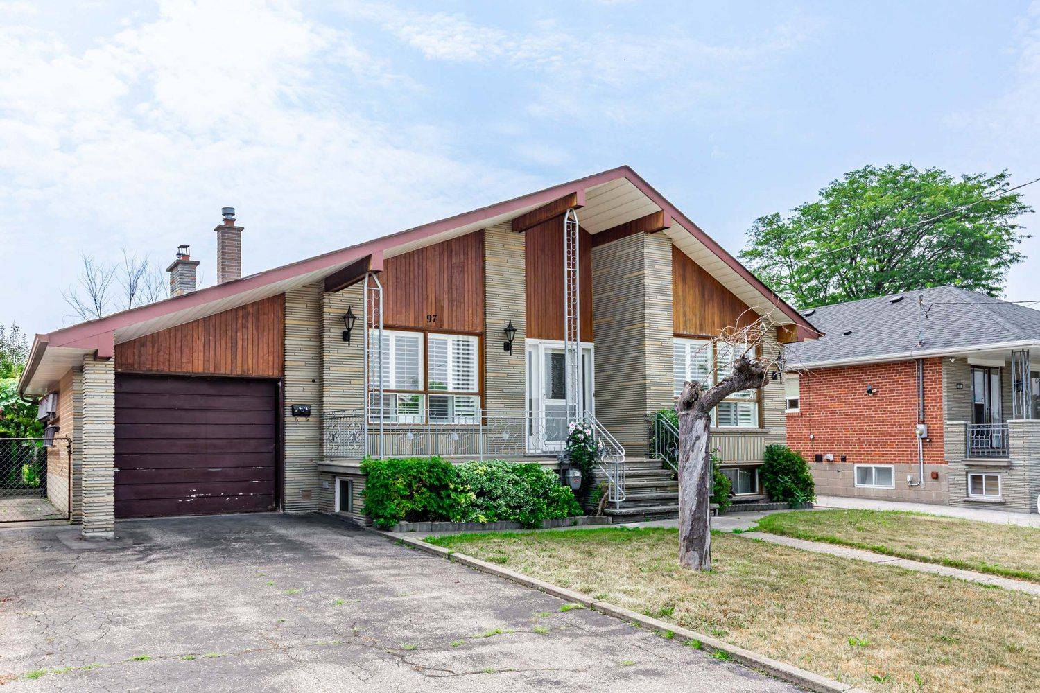 Toronto W05, ON M3M 2P1,97 Tavistock RD