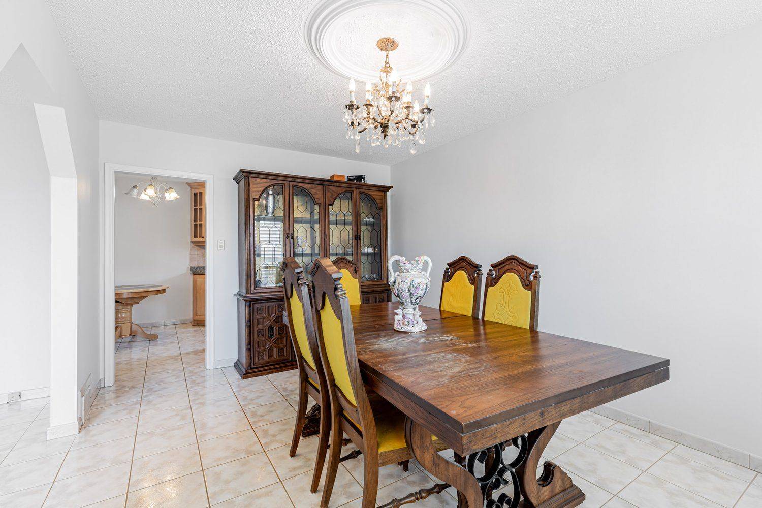 Toronto W05, ON M3M 2P1,97 Tavistock RD