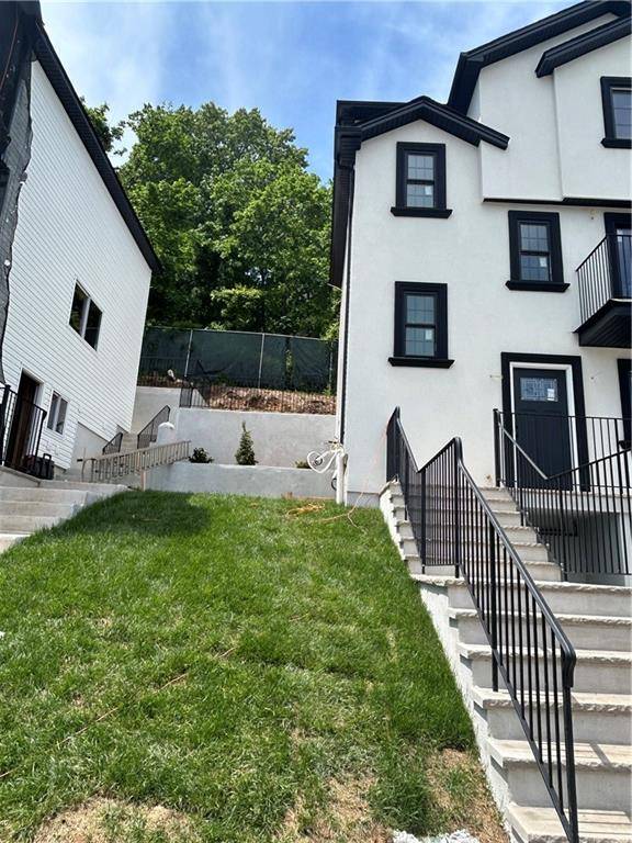 Staten  Island, NY 10304,806 Van Duzer ST