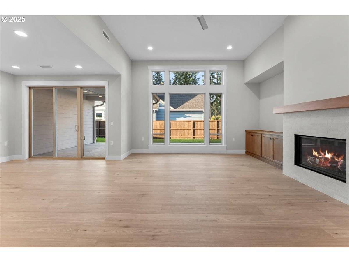 Vancouver, WA 98665,2405 NW 68TH ST