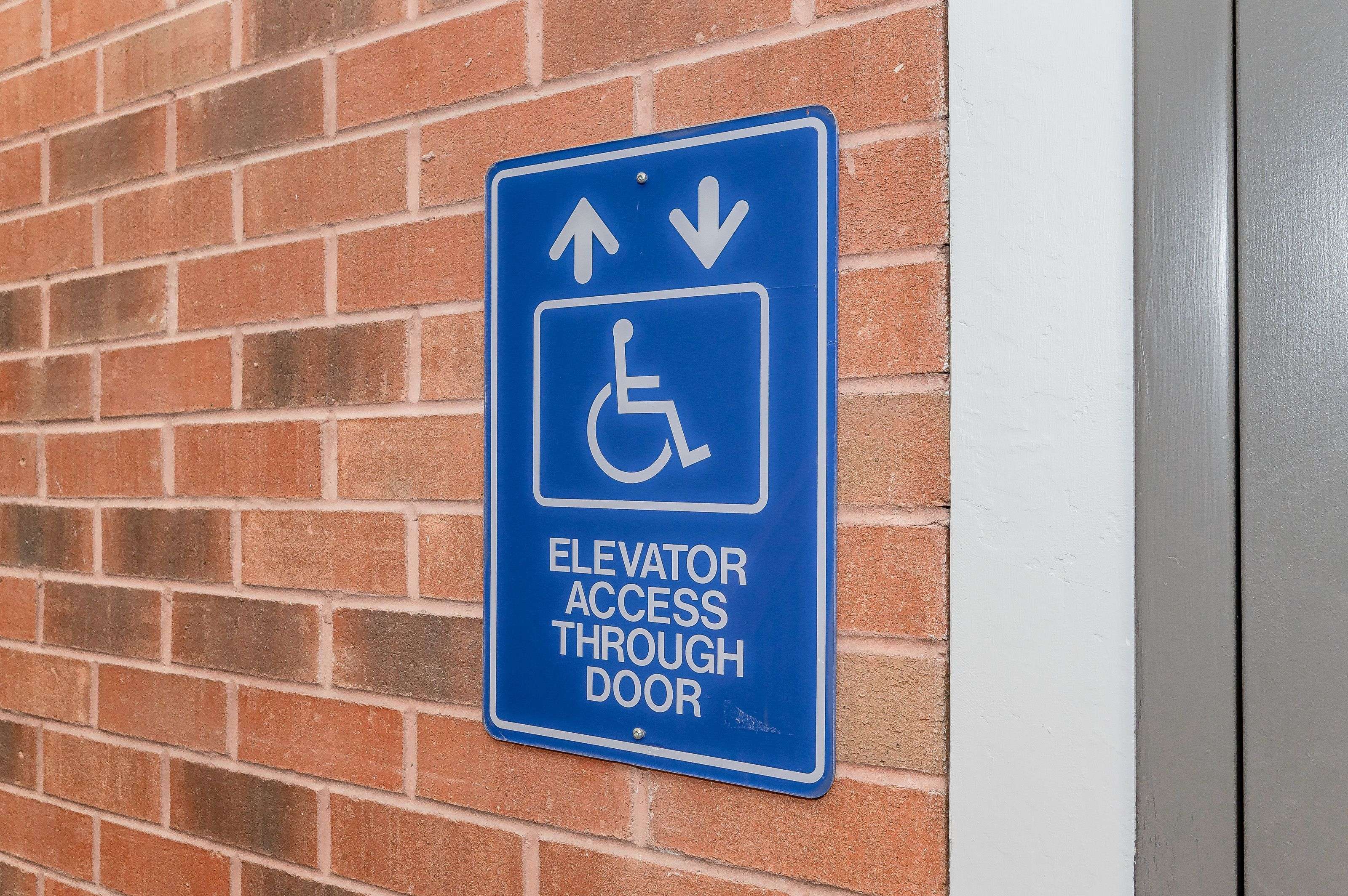 Guelph, ON N1H 7Y6,450 Speedvale Ave W AVE #201