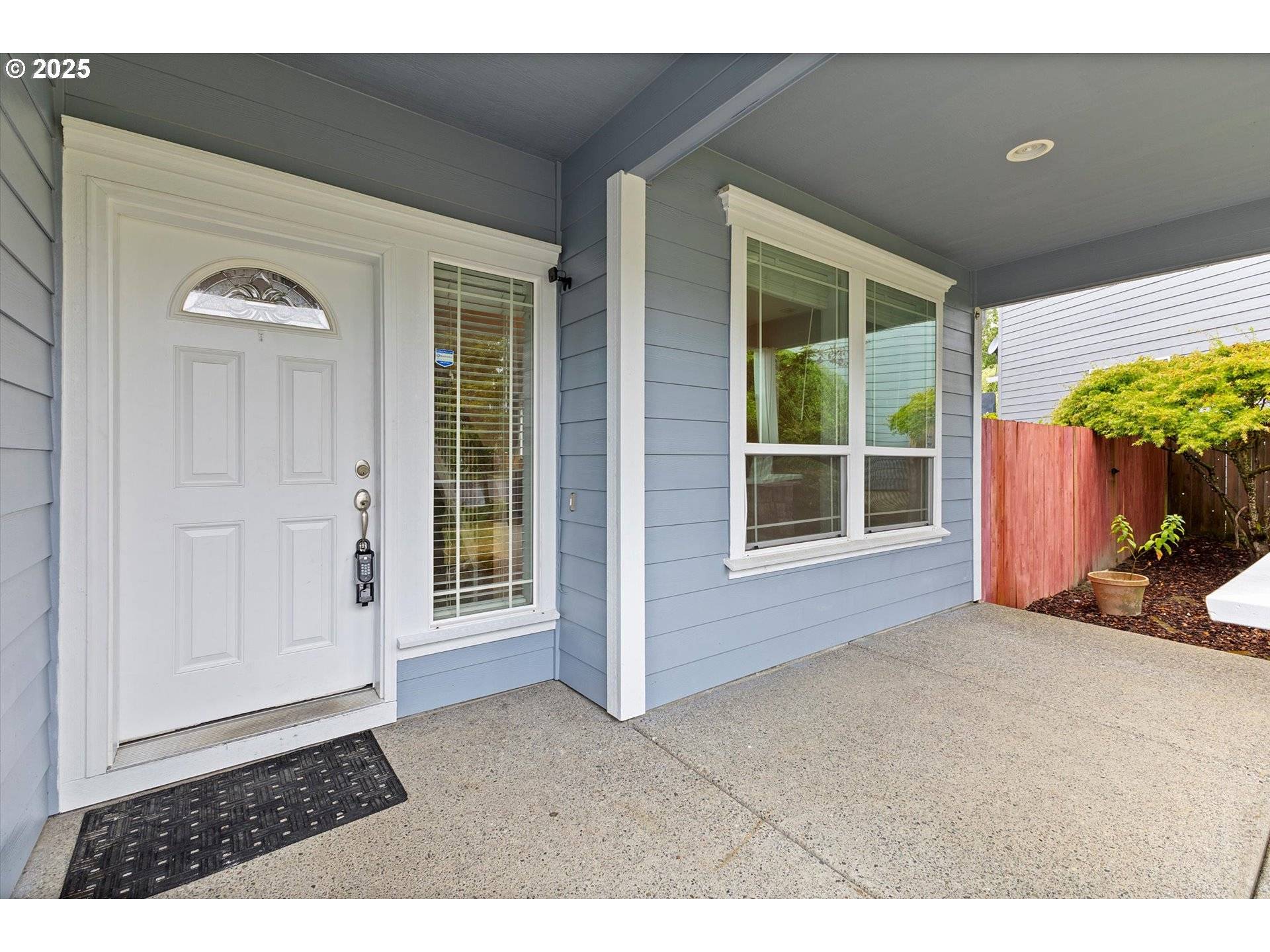 St Helens, OR 97051,59451 HA LN