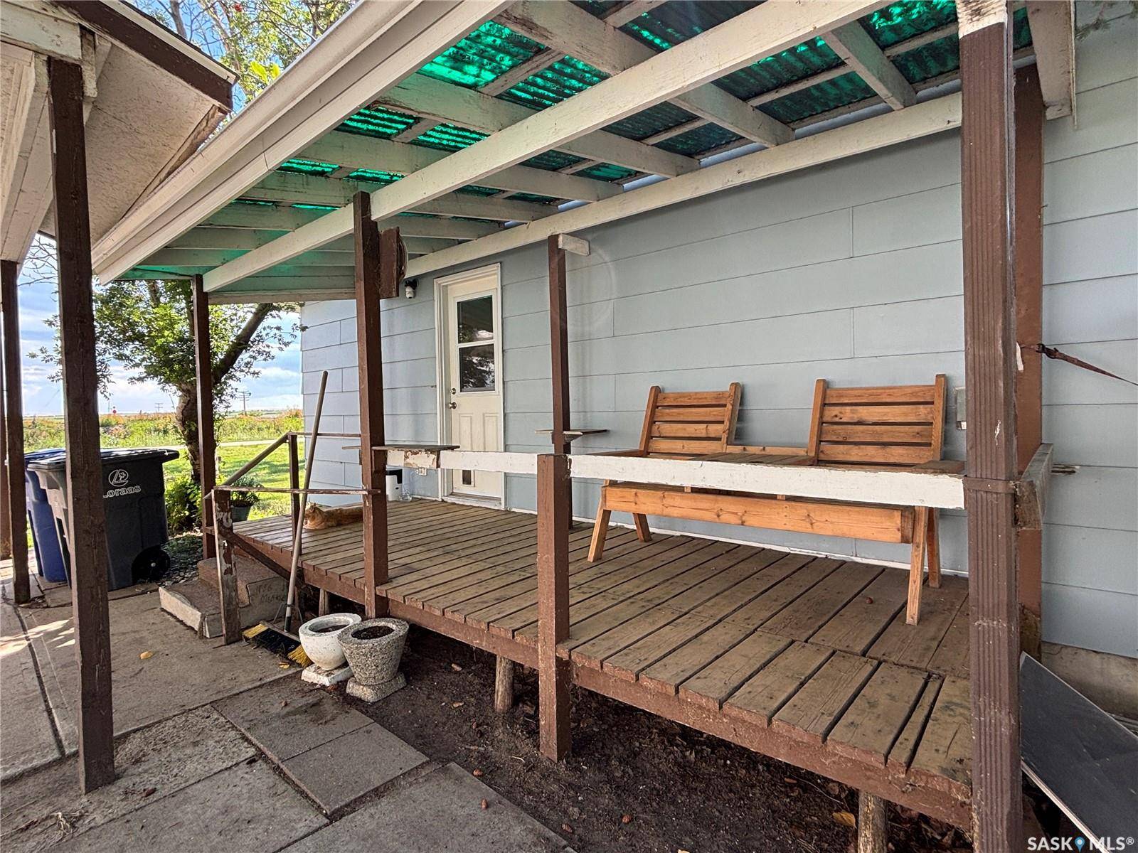 Marengo, SK S0L 2K0,18 Railway AVENUE