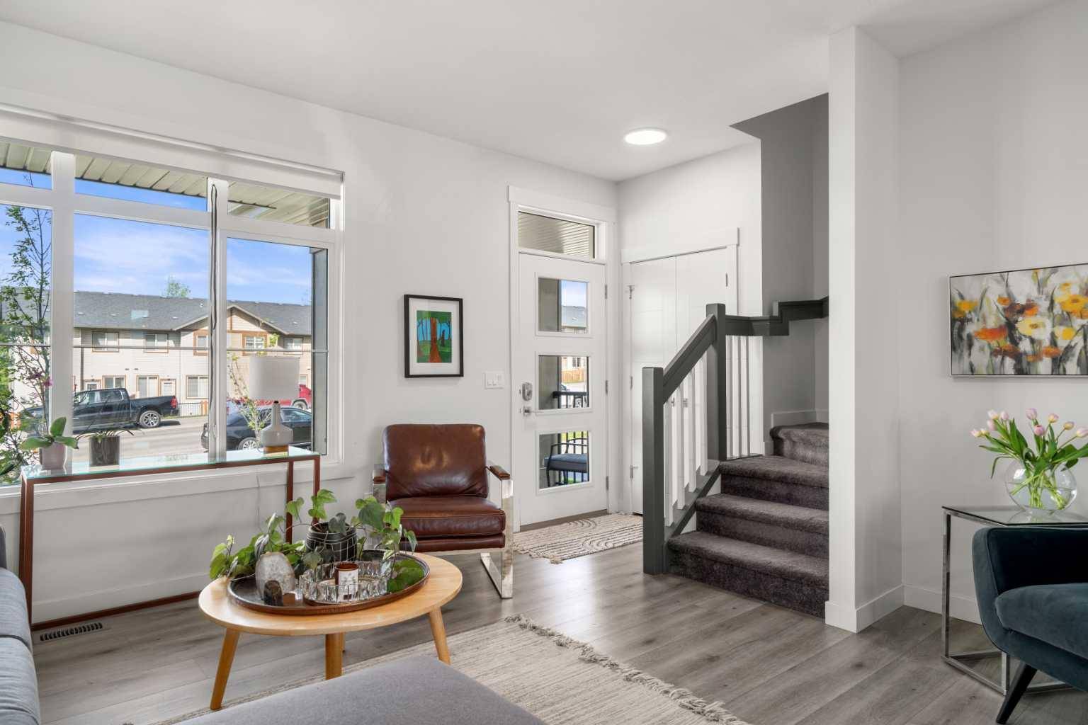 Cochrane, AB T4C 3B8,490 River AVE