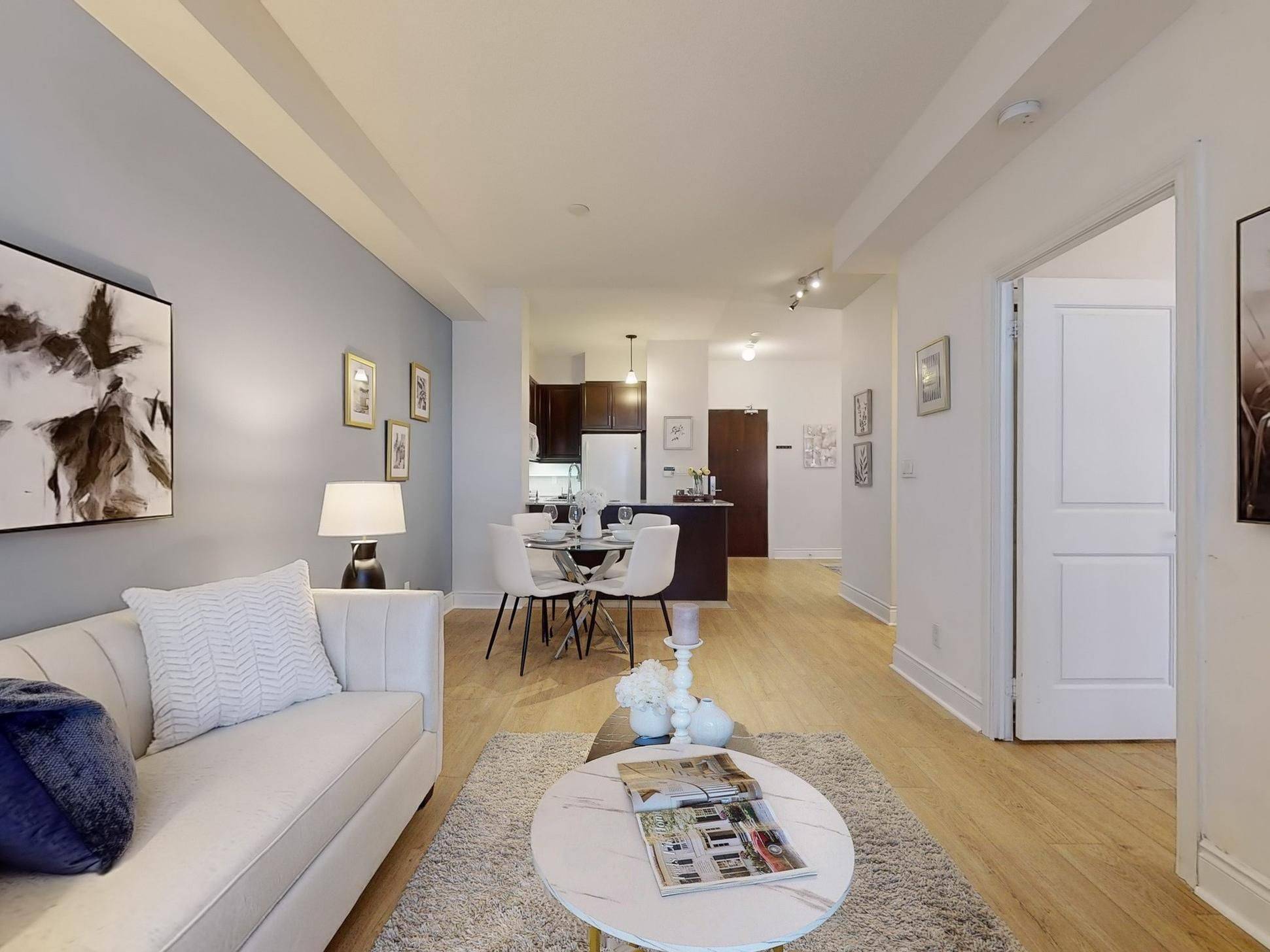 Toronto W08, ON M8X 3A3,25 Earlington AVE E #316