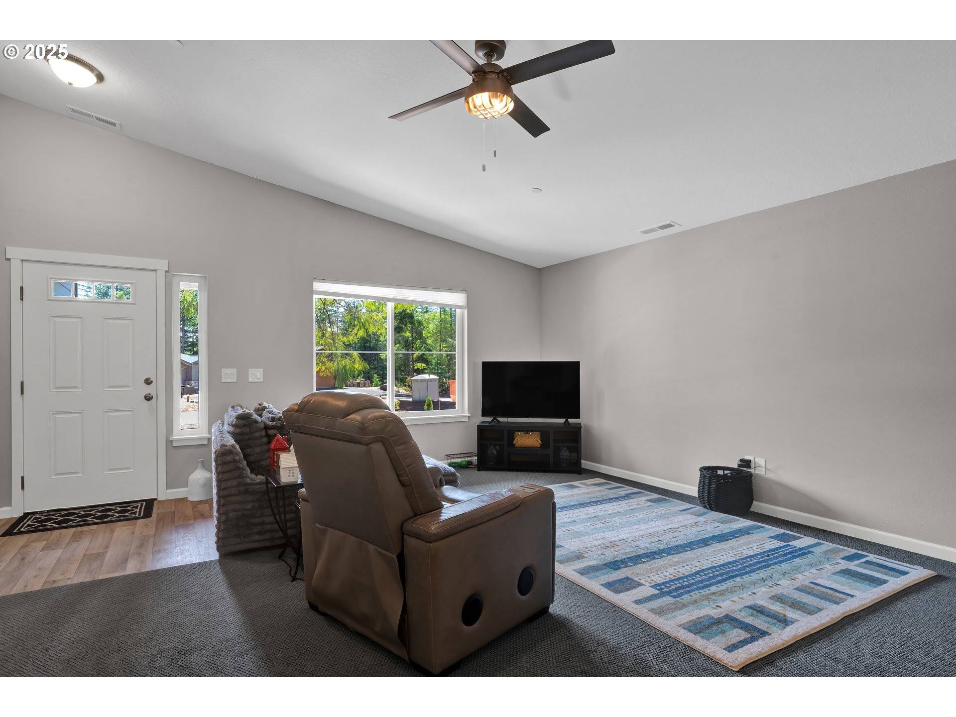 6010 LITTLE WOAHINK DR, Florence, OR 97439