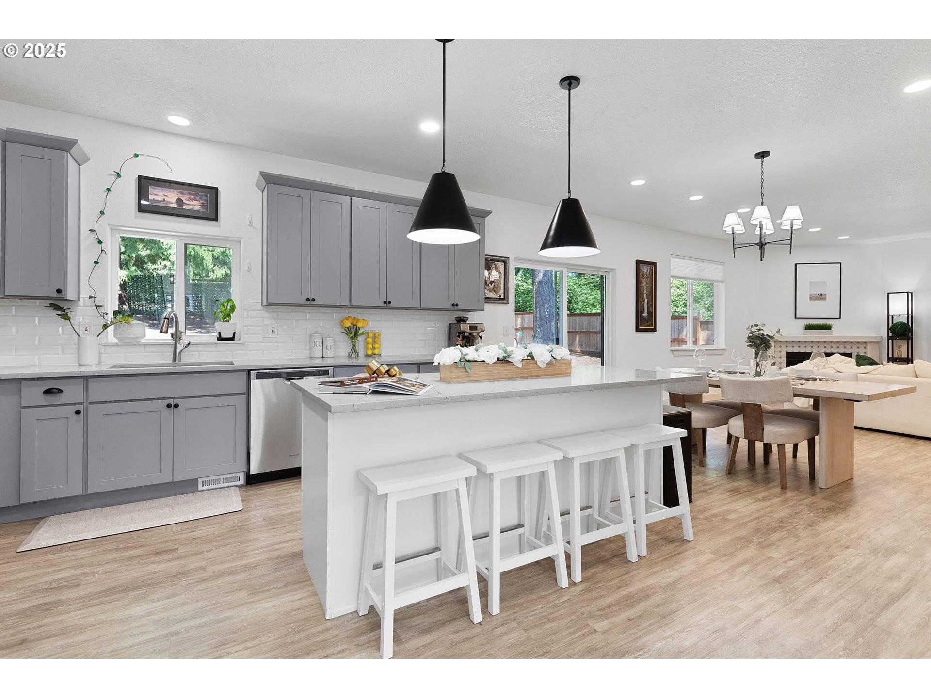 Portland, OR 97239,6005 SW 33RD PL