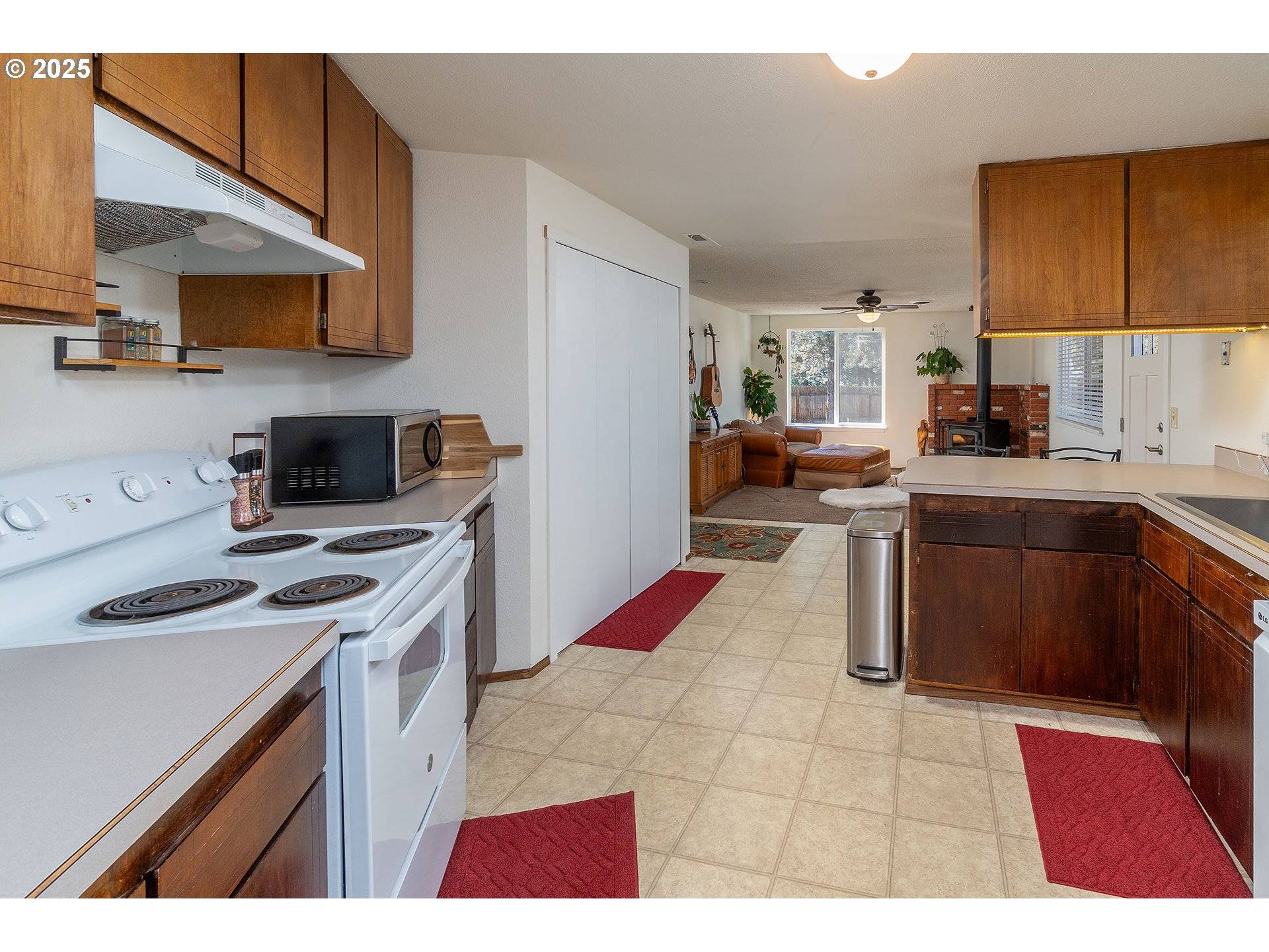 Bend, OR 97701,20629 WHITEWING CT