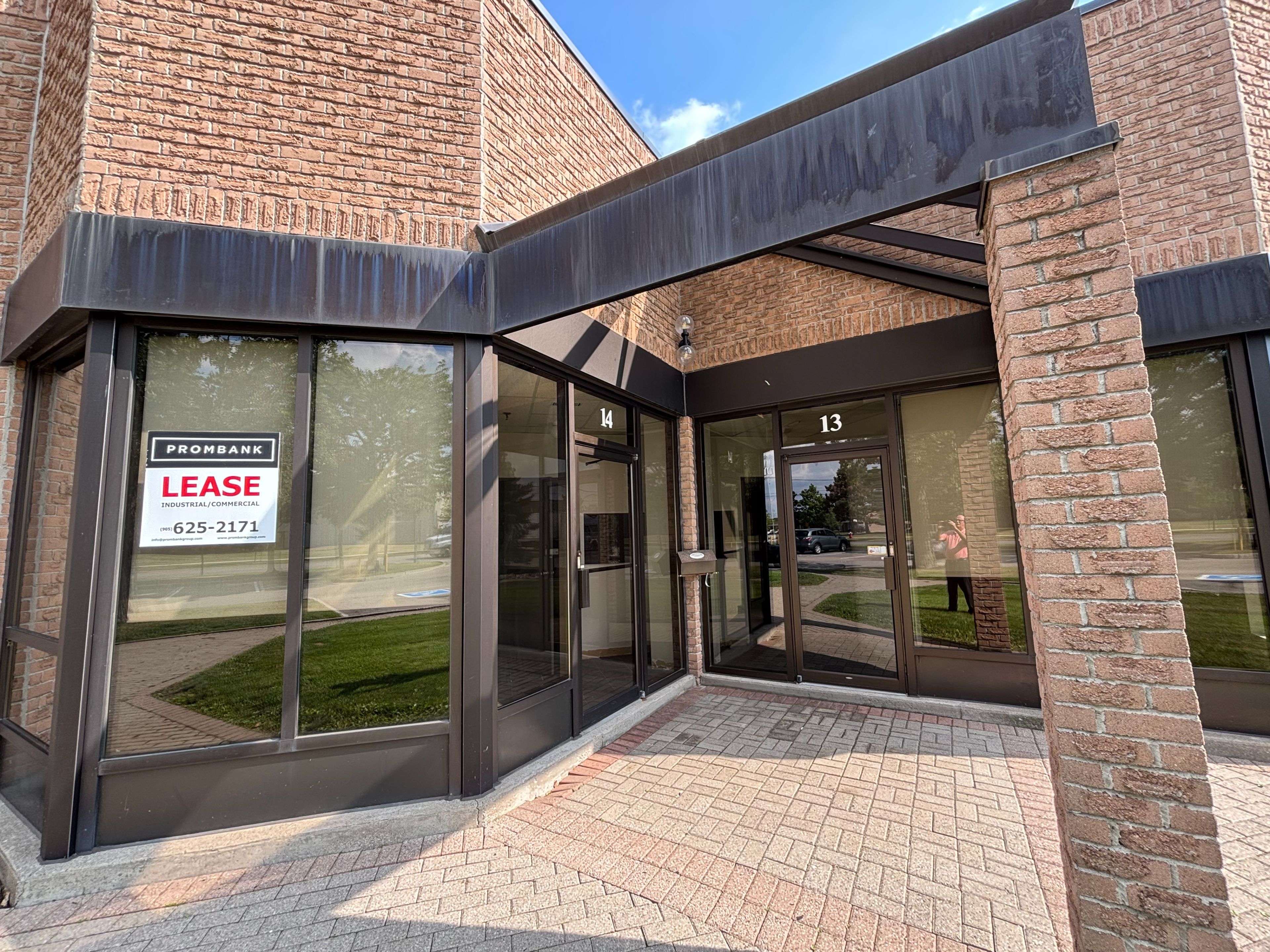 Mississauga, ON L4W 4M2,5080 Timberlea BLVD ##14