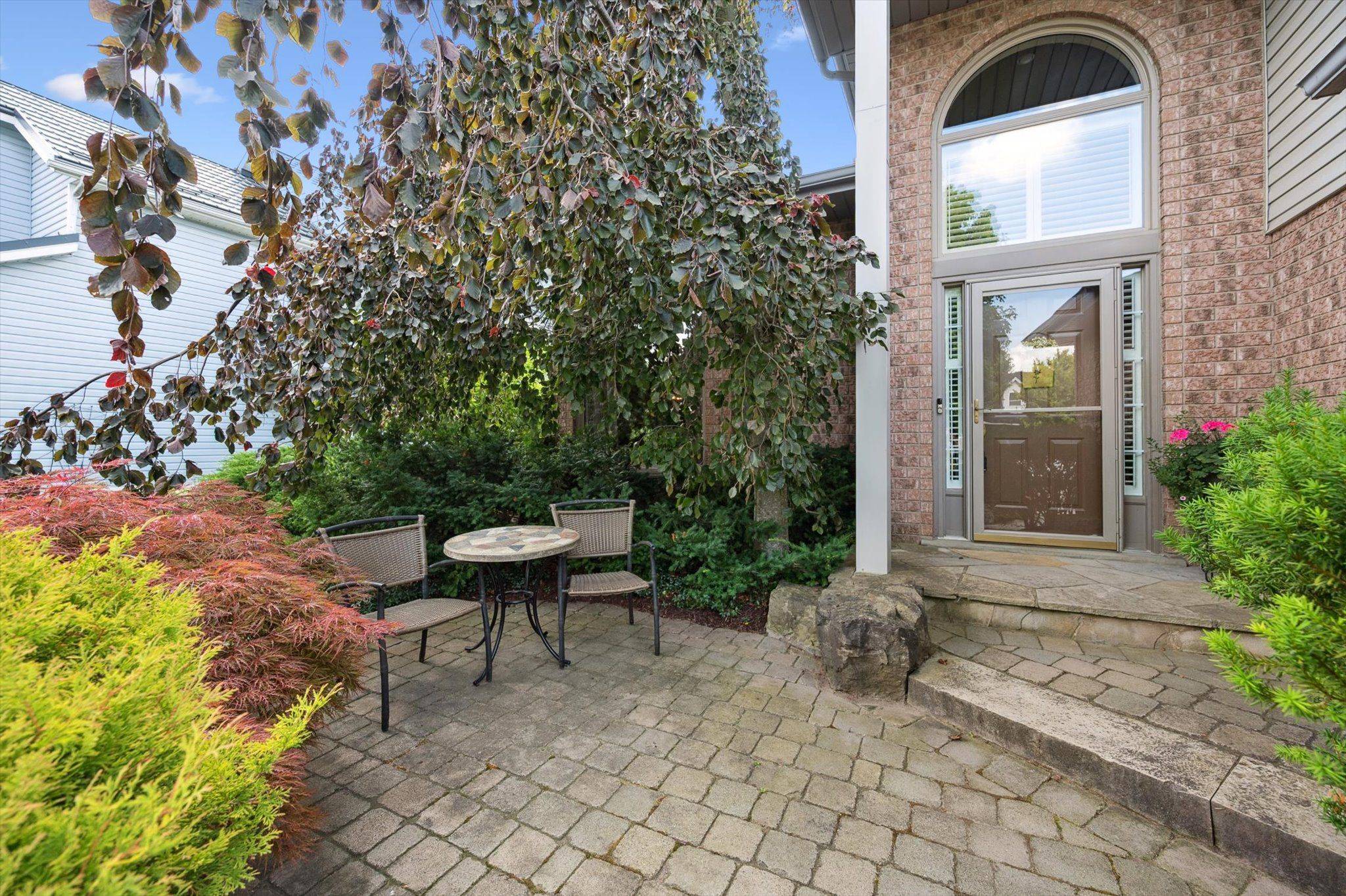 Guelph, ON N1C 1E4,78 Pheasant Run DR