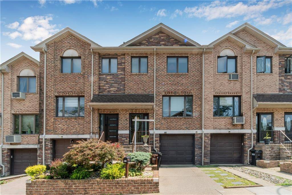 Staten  Island, NY 10305,124 North DR #124