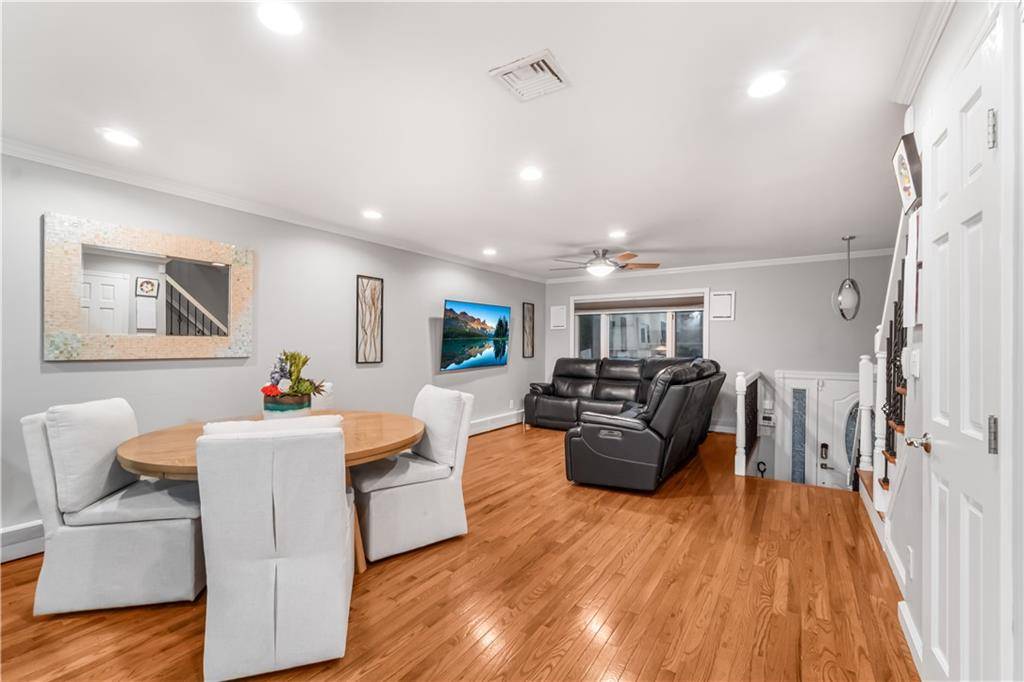 Staten  Island, NY 10305,124 North DR #124