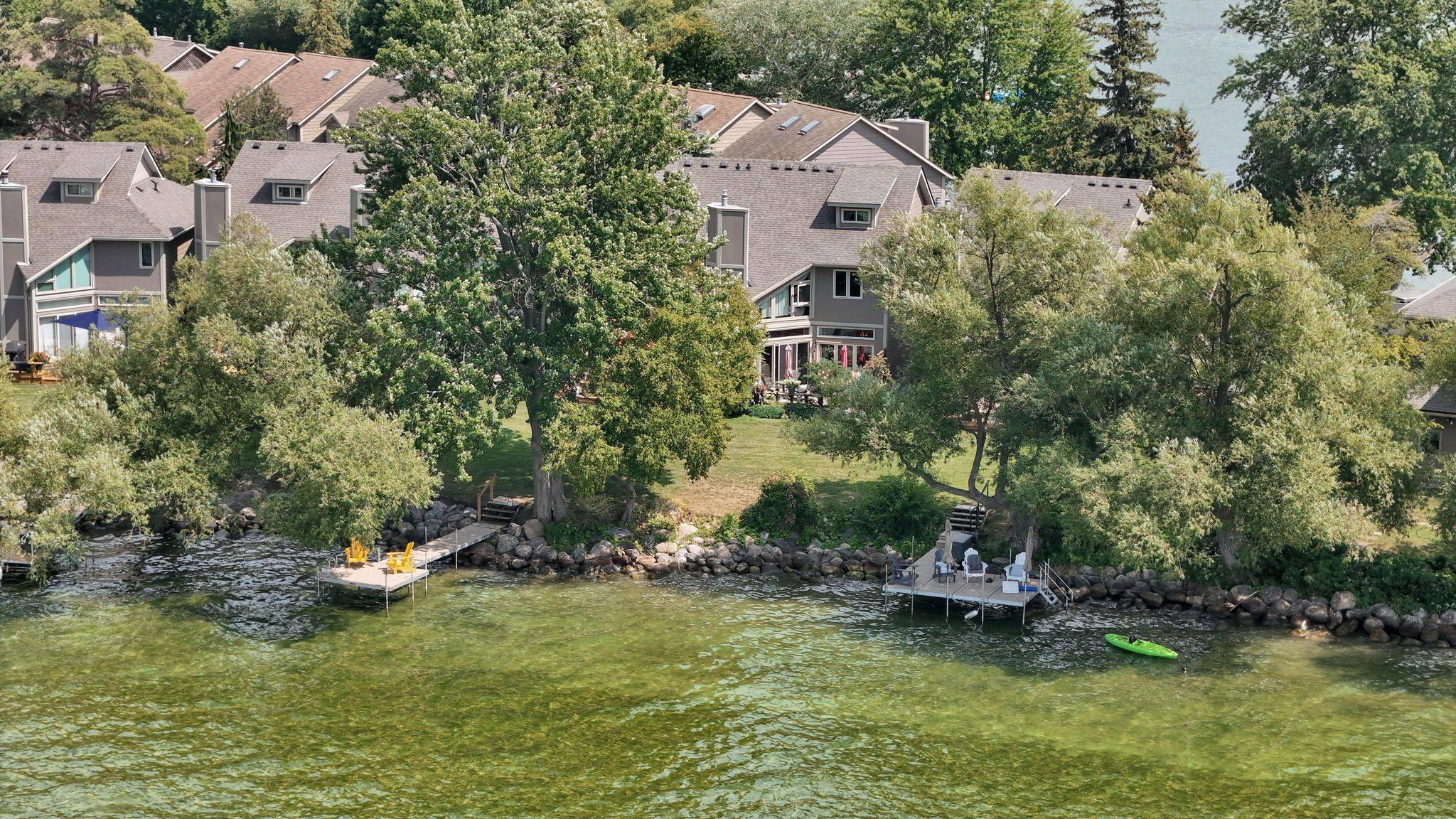 Georgina, ON L4P 3H2,12 Davy Point CIR