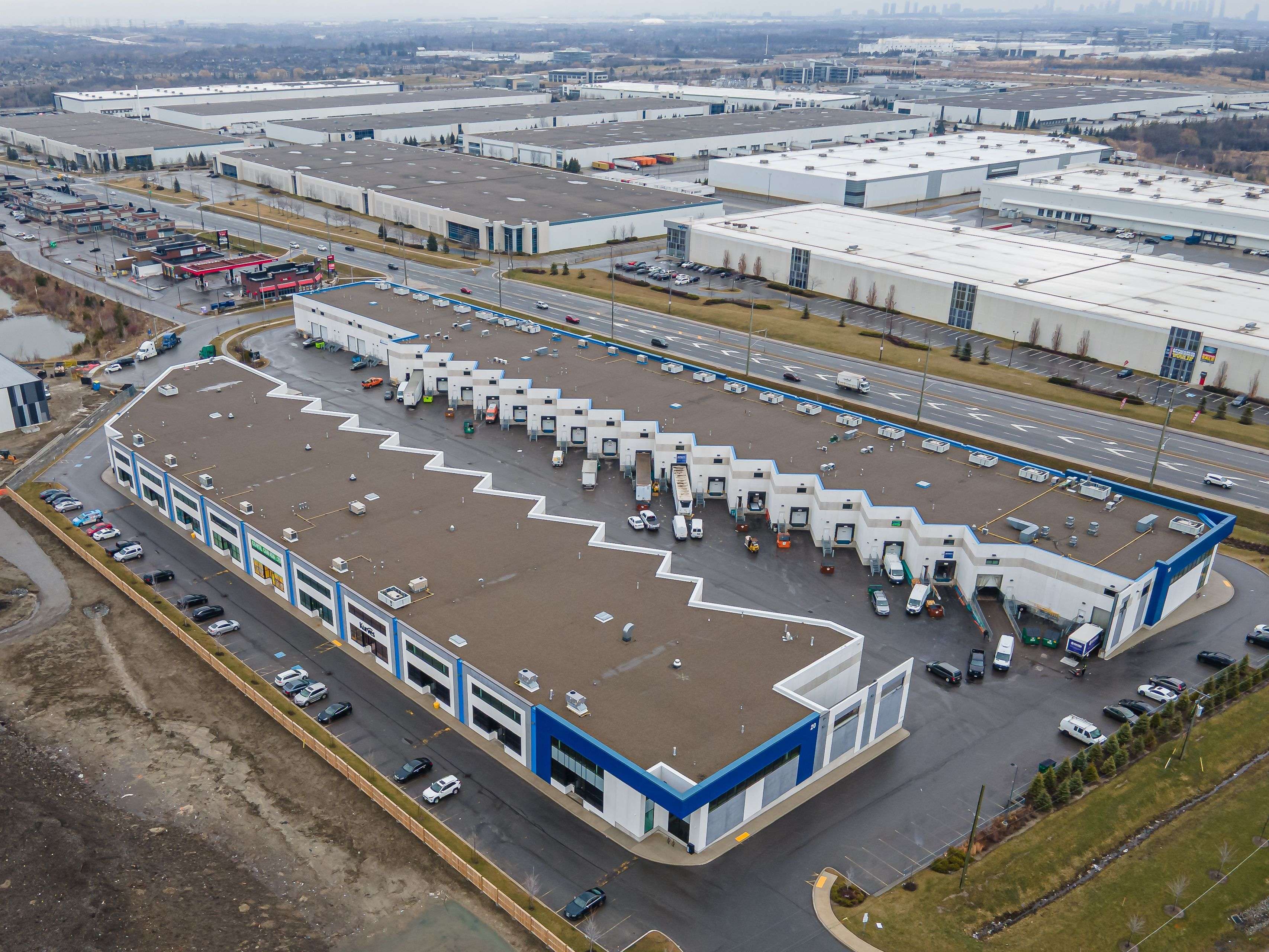 Brampton, ON L6Y 6H9,20 Lightbeam TER #B5