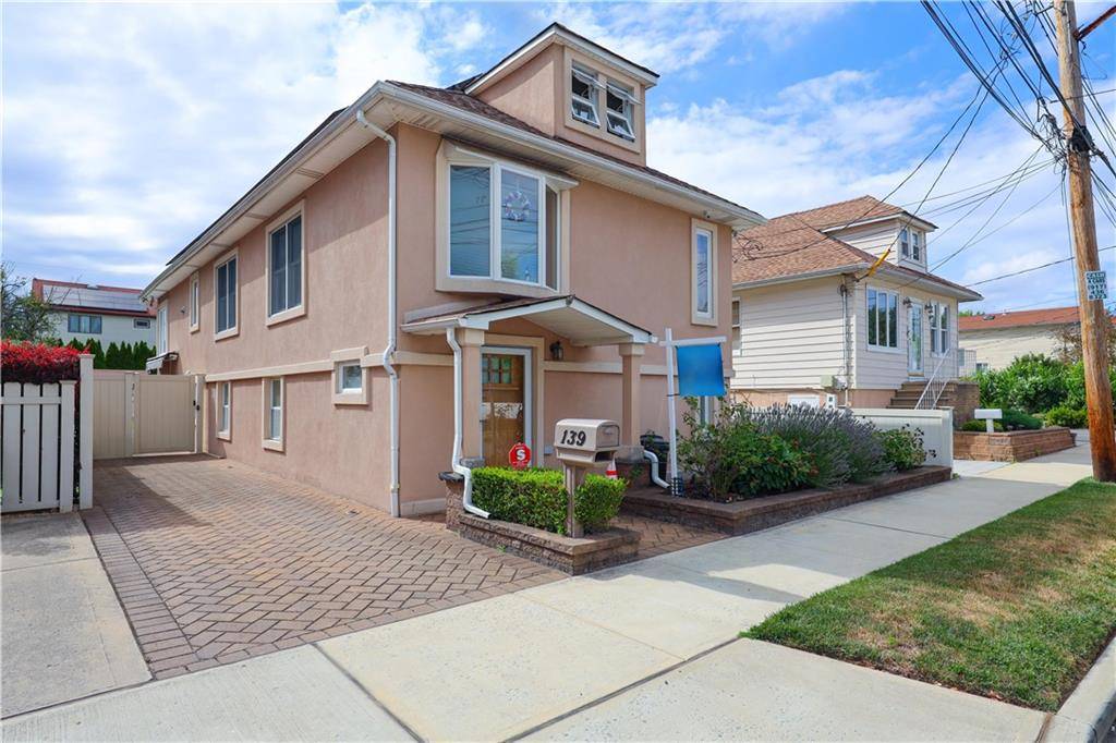 Staten  Island, NY 10305,139 Hurlbert ST