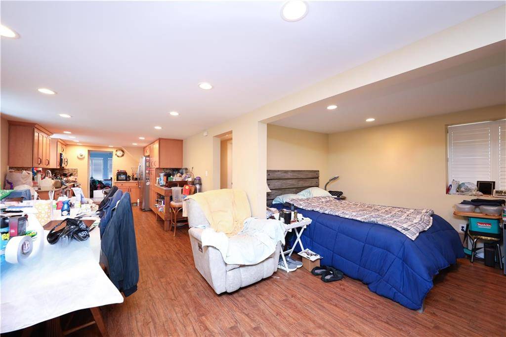 Staten  Island, NY 10305,139 Hurlbert ST