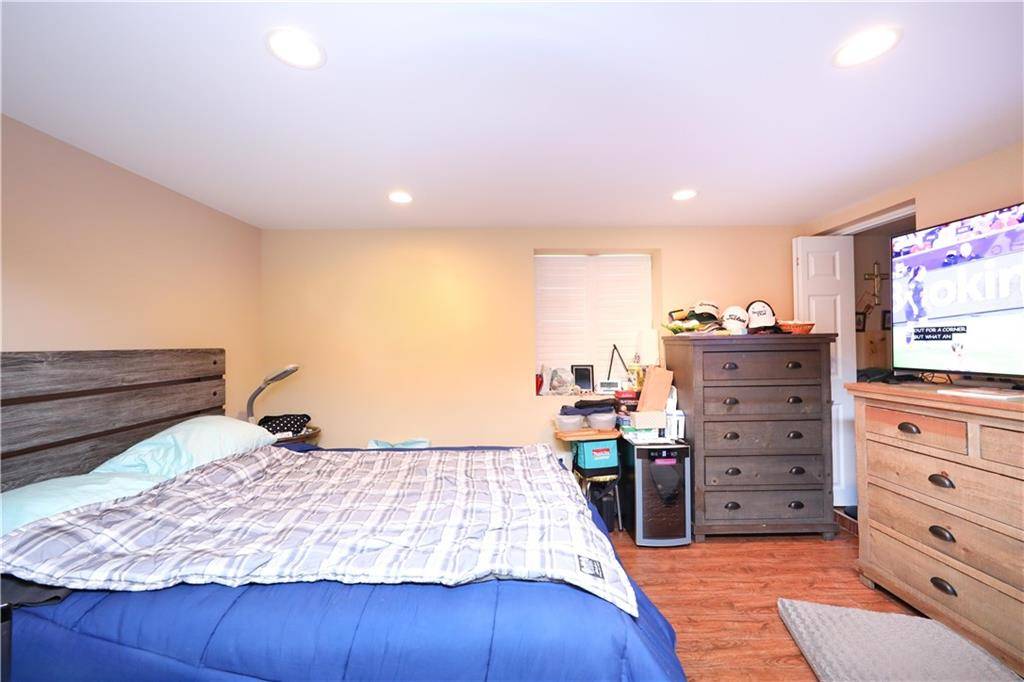 Staten  Island, NY 10305,139 Hurlbert ST