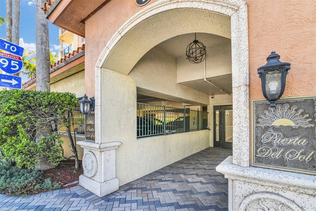 Deerfield Beach, FL 33441,9 NE 20th AVE #PH3