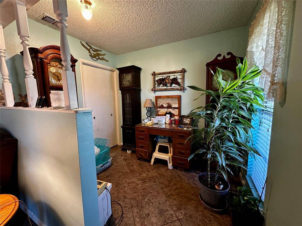 Seymour, TX 76380,510 E Pecan Street