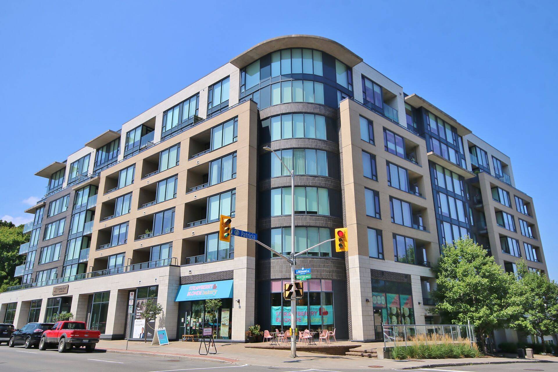 Westboro - Hampton Park, ON K1Z 0A8,360 Patricia AVE #315