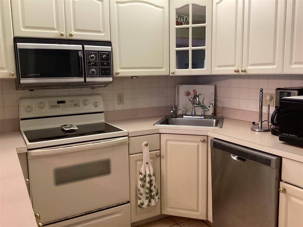 Greenacres, FL 33463,439 Pine Glen Ln #D-1