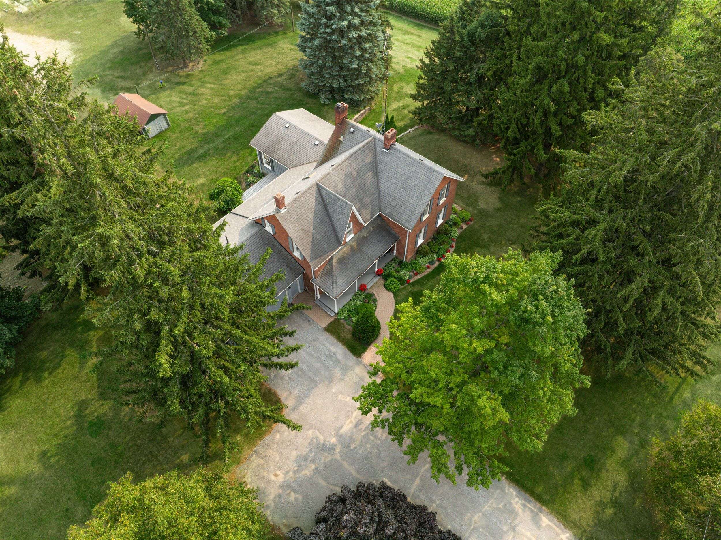 275 Webb RD, Uxbridge, ON L9P 0G4
