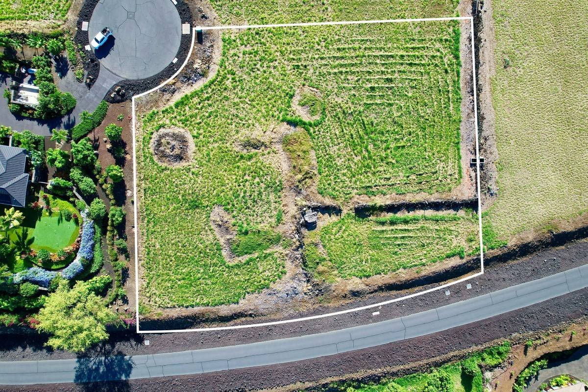 Kealakekua, HI 96750,81-6546 MAU PUA WAY