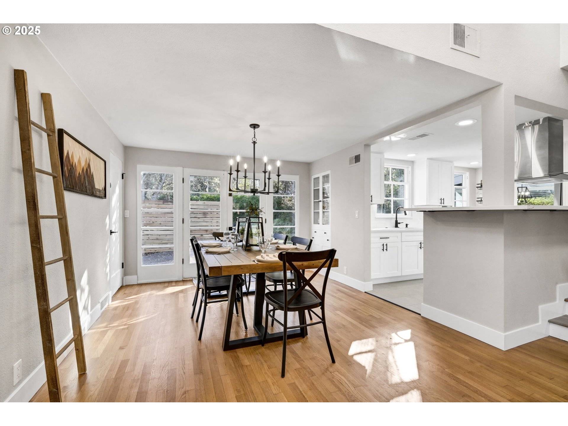 Eugene, OR 97403,1925 E 26TH AVE