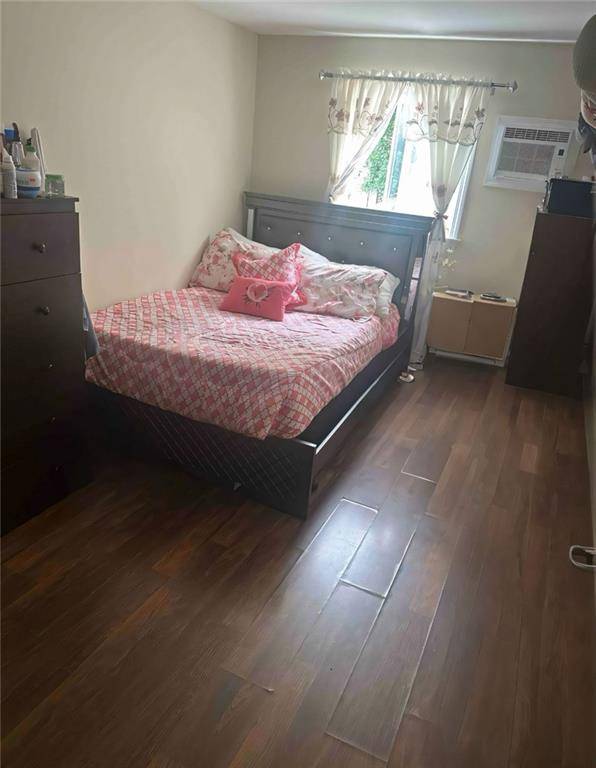 Staten  Island, NY 10310,859 Post AVE