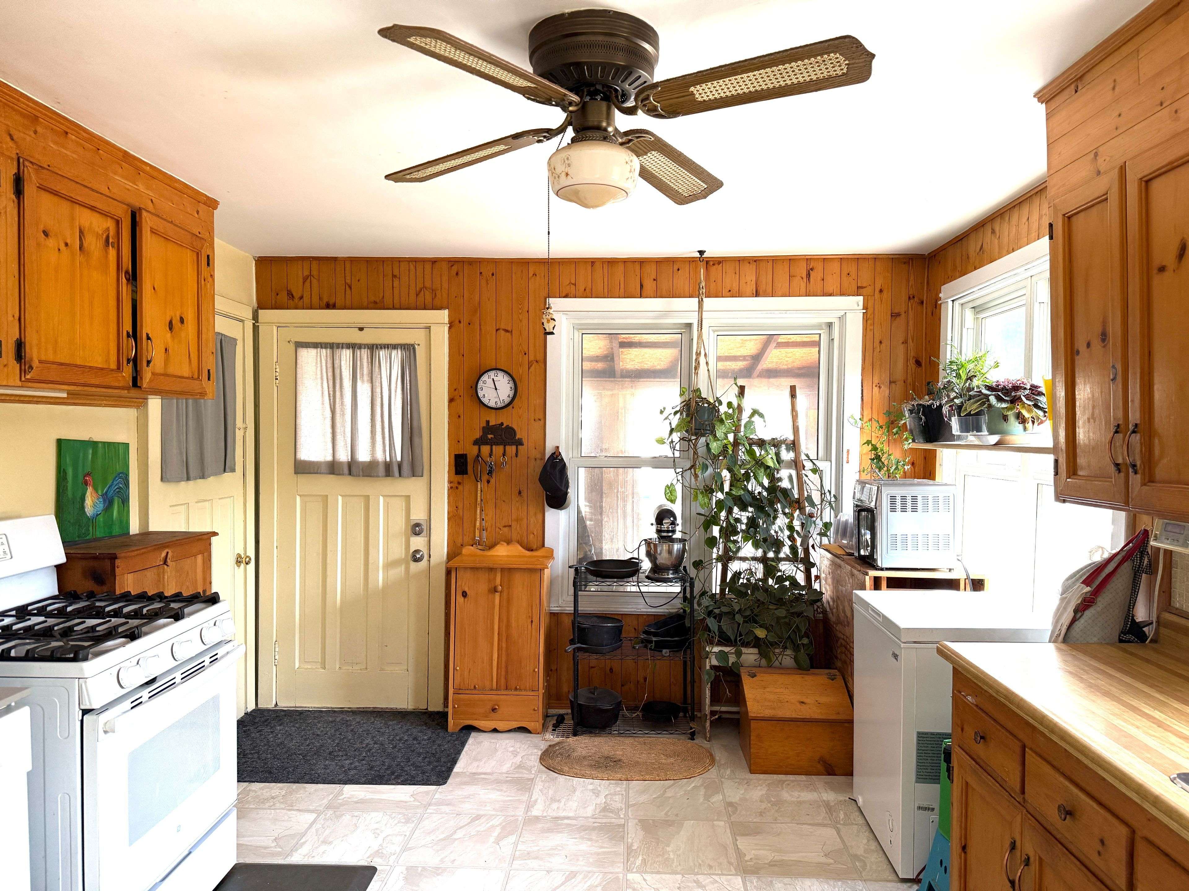 Hamilton, ON L9G 2A9,473 Hamilton DR