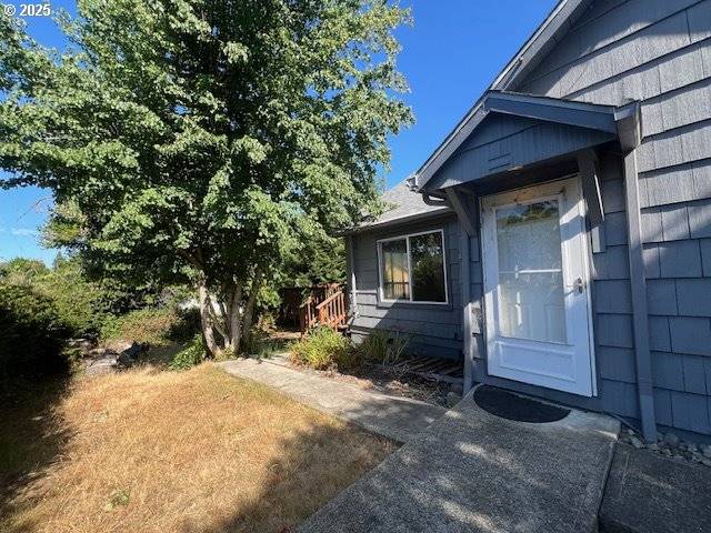 Coquille, OR 97423,596 E 7TH ST