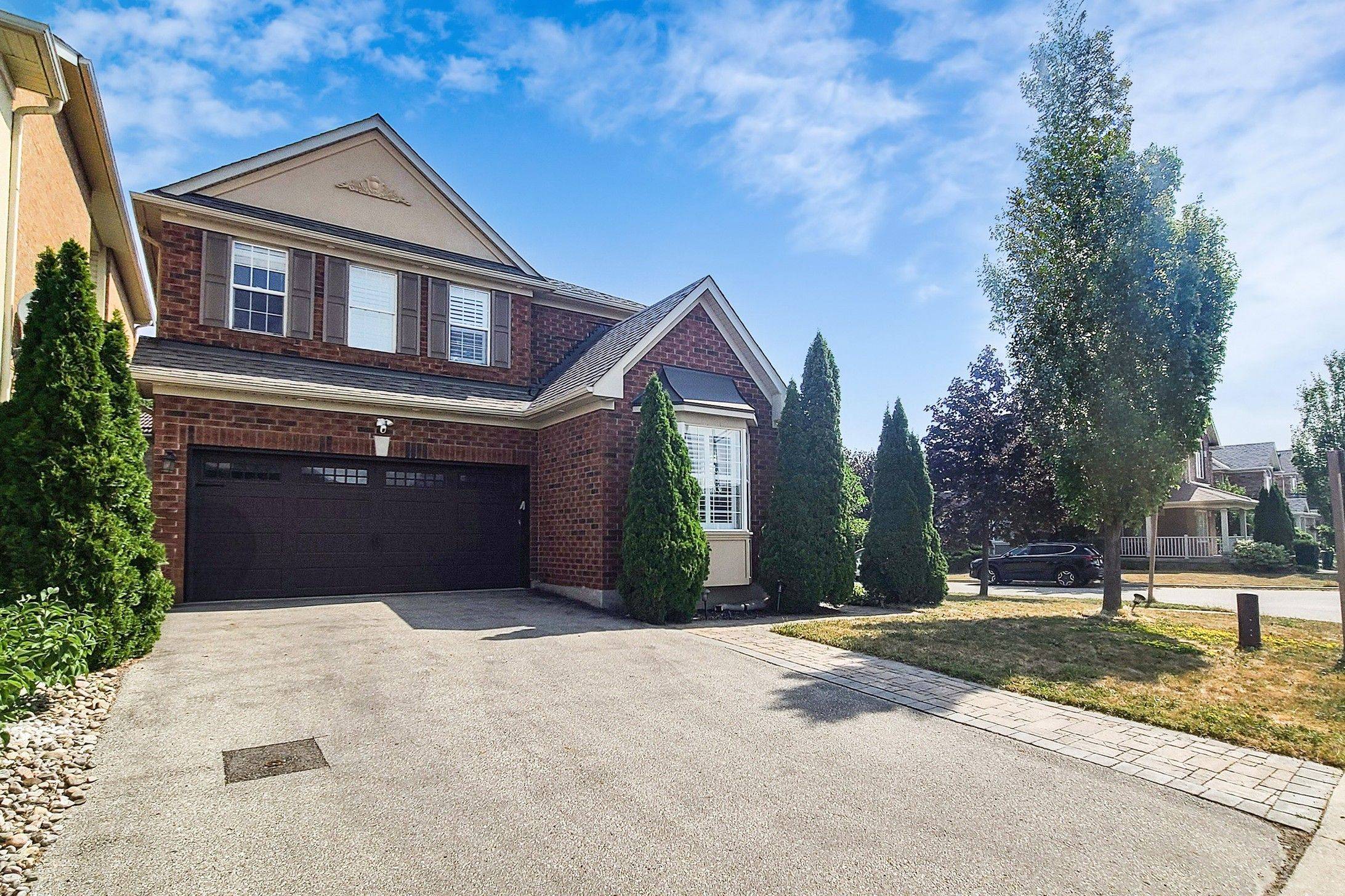 Mississauga, ON L5M 7Y8,3909 Mayla DR